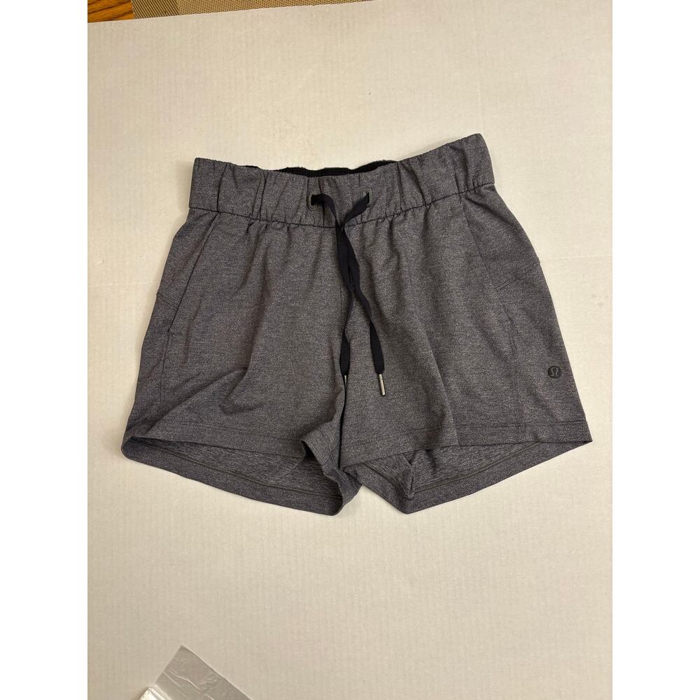 Lululemon On The Fly shorts heathered black color sports activewear sz 2